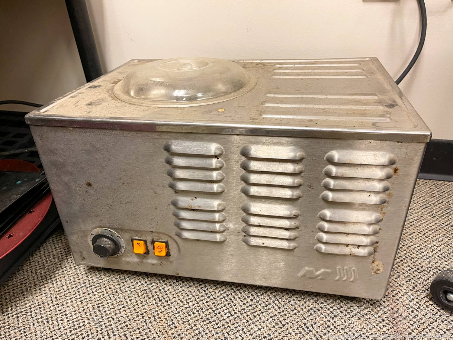 McLemore Auction Company Auction Audio Equipment, Restaurant Equipment, Furniture