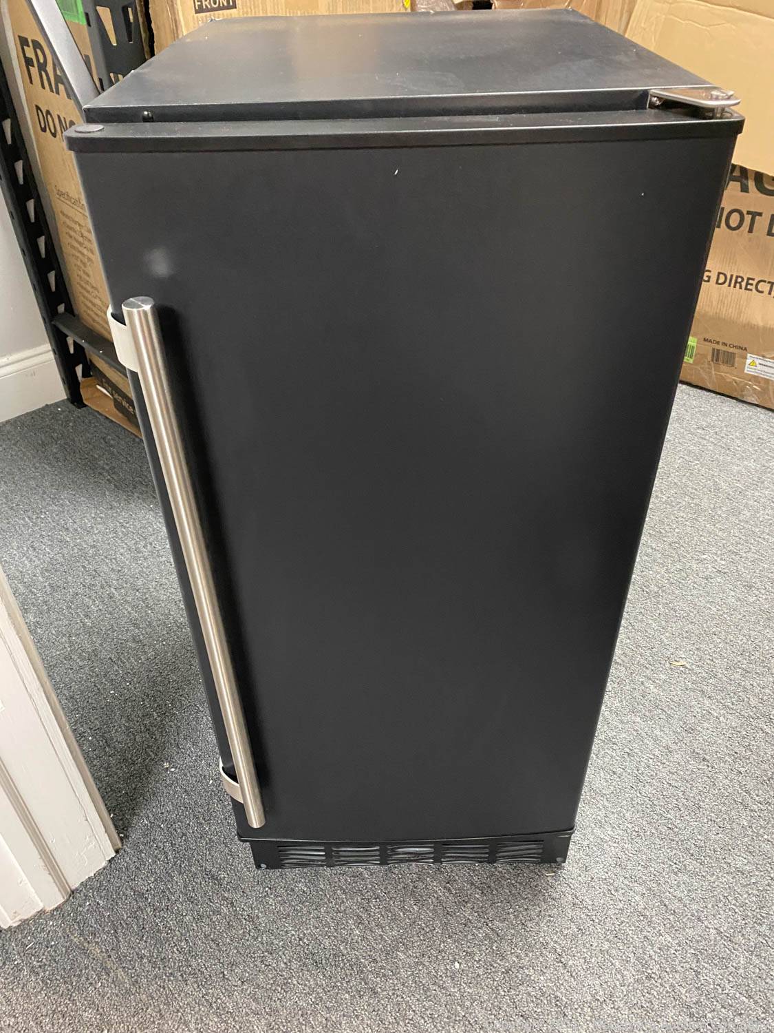 McLemore Auction Company Auction High End Appliances and Fixtures