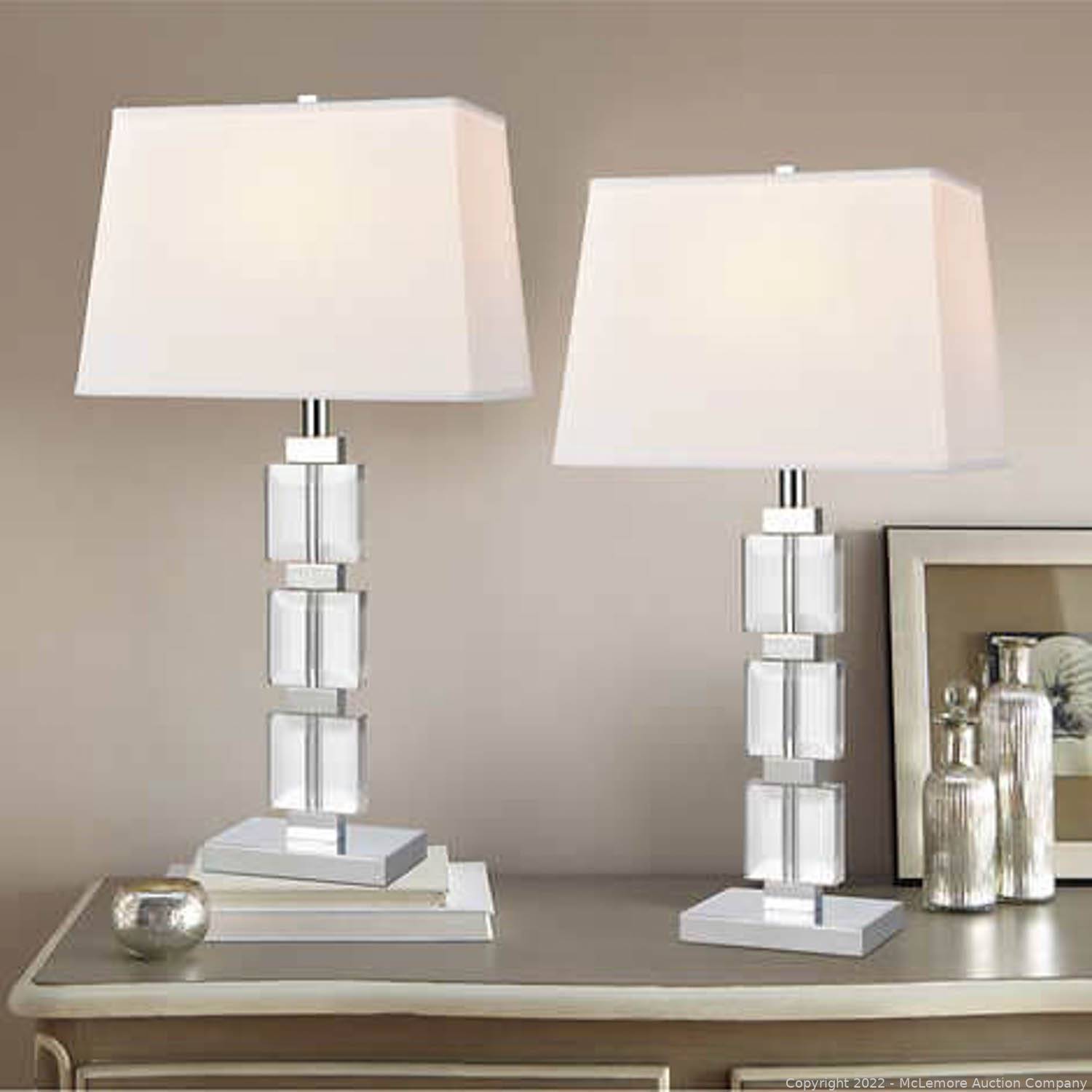 McLemore Auction Company Auction Theater Seating, Refrigerator