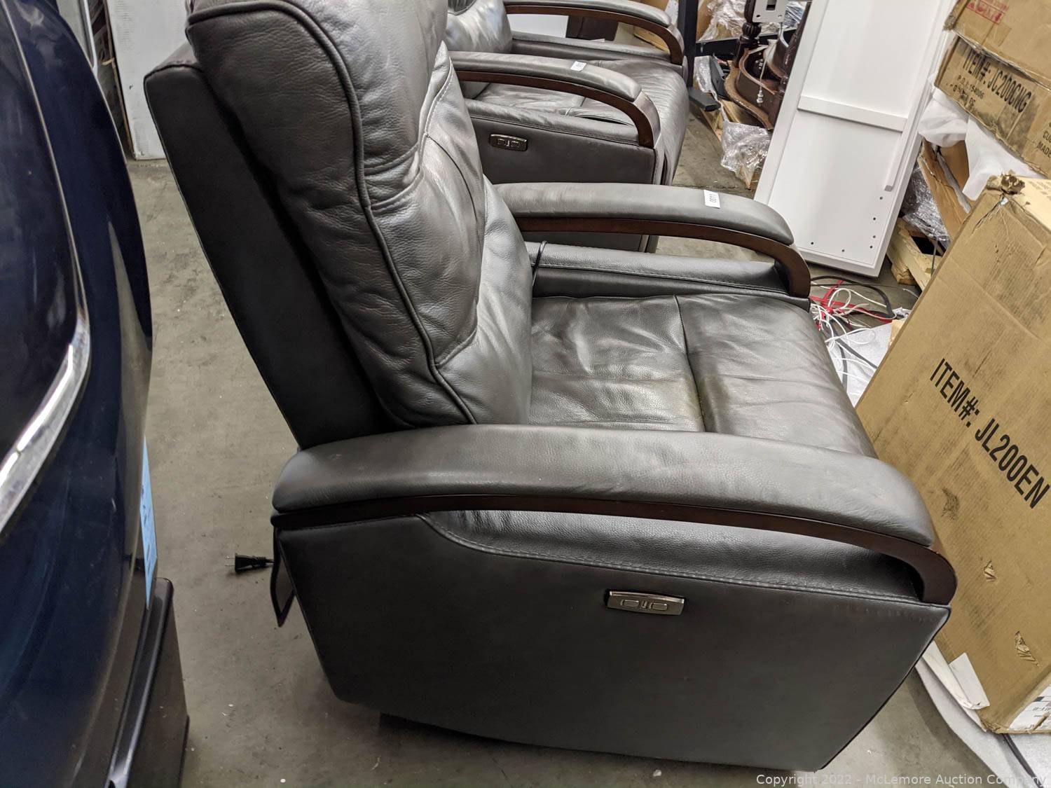 McLemore Auction Company Auction Professional Outdoor Pizza Oven