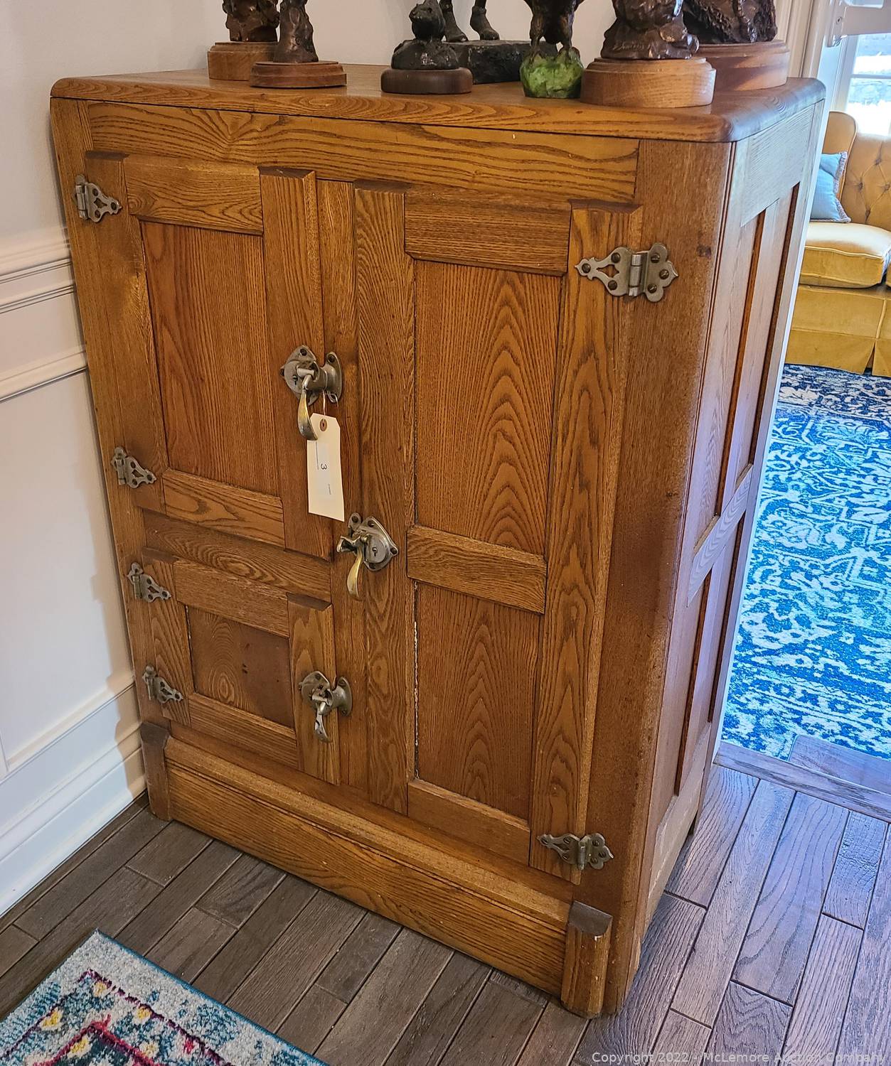 McLemore Auction Company Auction Fine and Vintage Furniture, Home