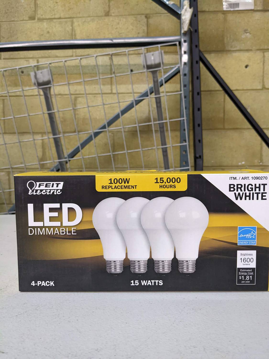 McLemore Auction Company Auction Home Storage, Feit String Lights