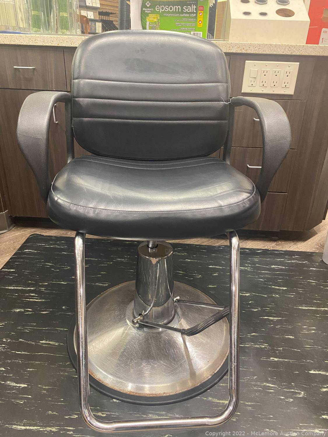 McLemore Auction Company Auction Complete Liquidation of Kiva Salon