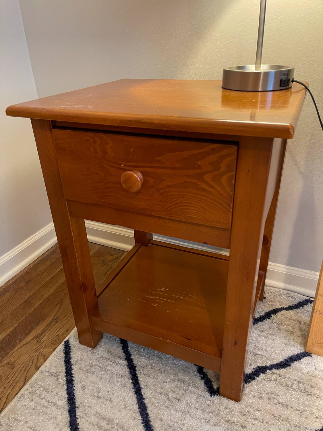 McLemore Auction Company Auction High End Furniture, Rugs, Decor