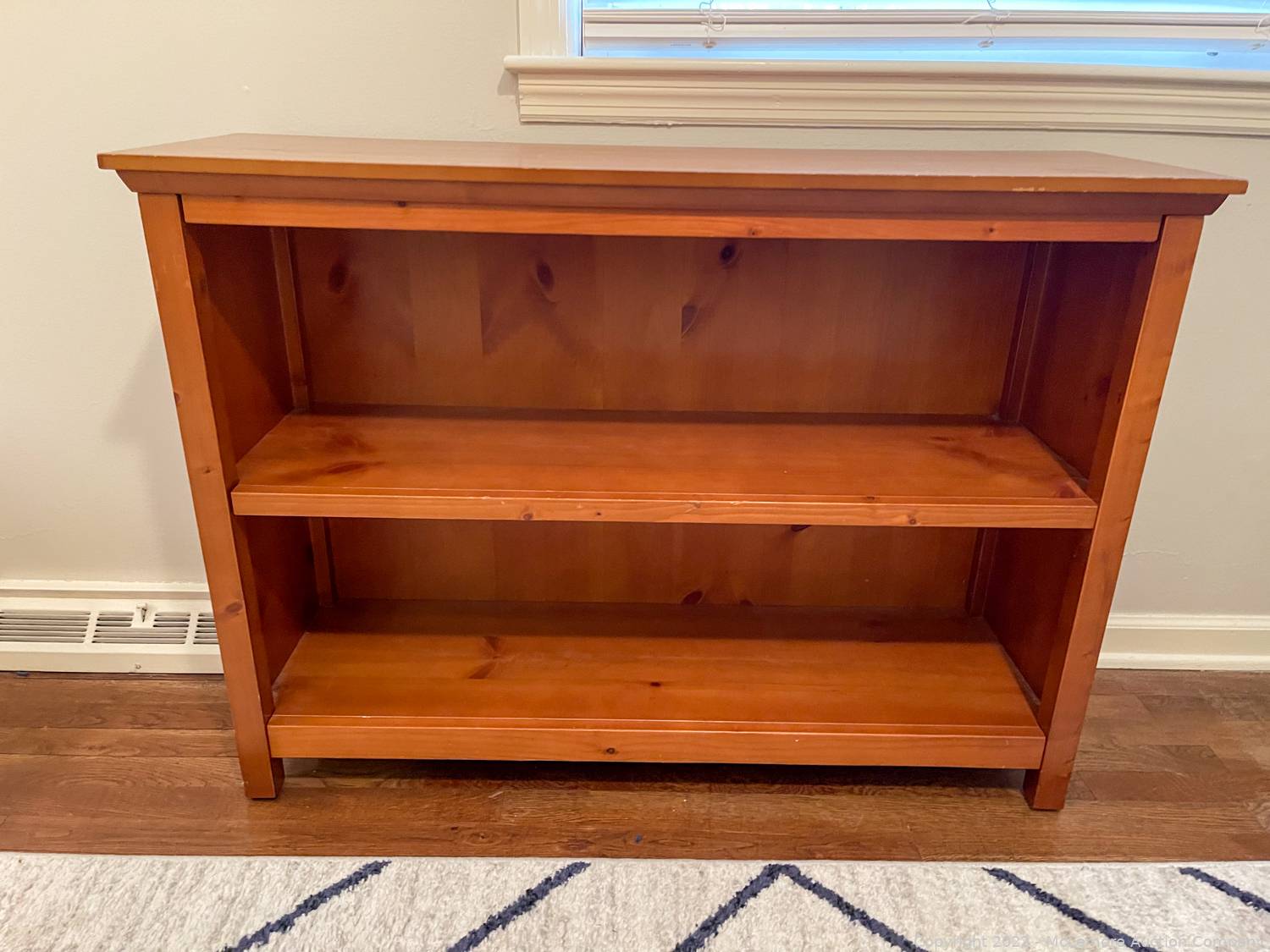 McLemore Auction Company Auction High End Furniture, Rugs, Decor