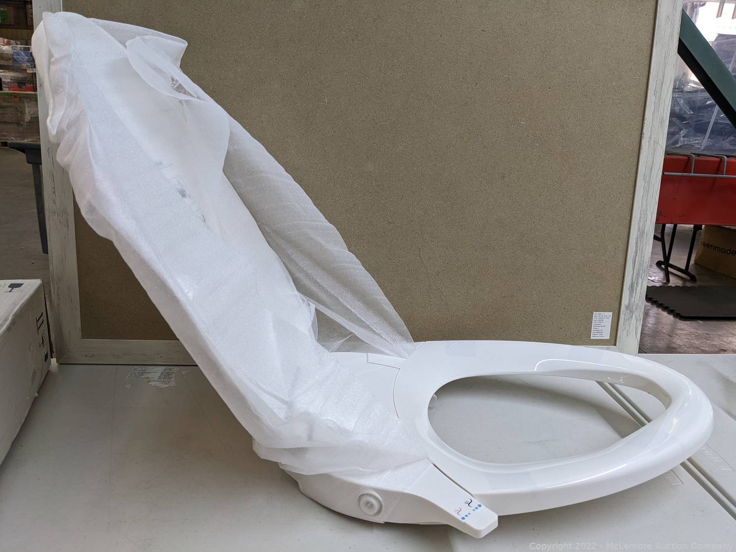 McLemore Auction Company Auction Scott's Grass Seed, Moen Garbage