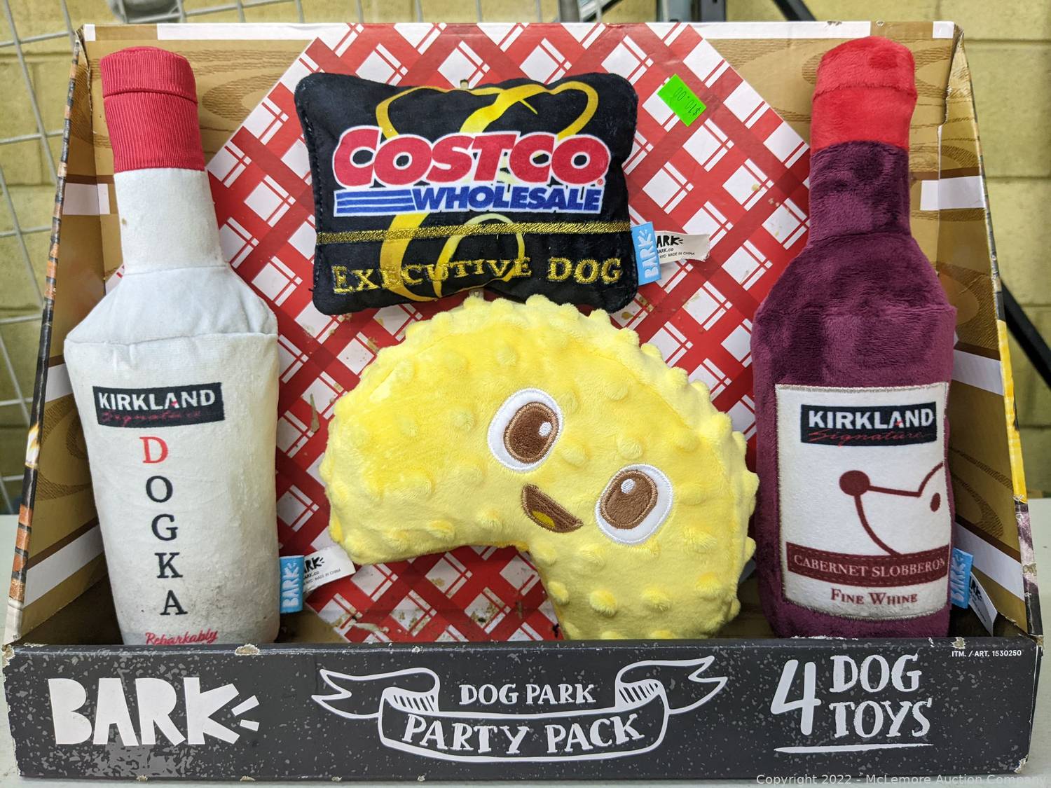 McLemore Auction Company Auction Pet Food, Toys & Treats, Home Goods