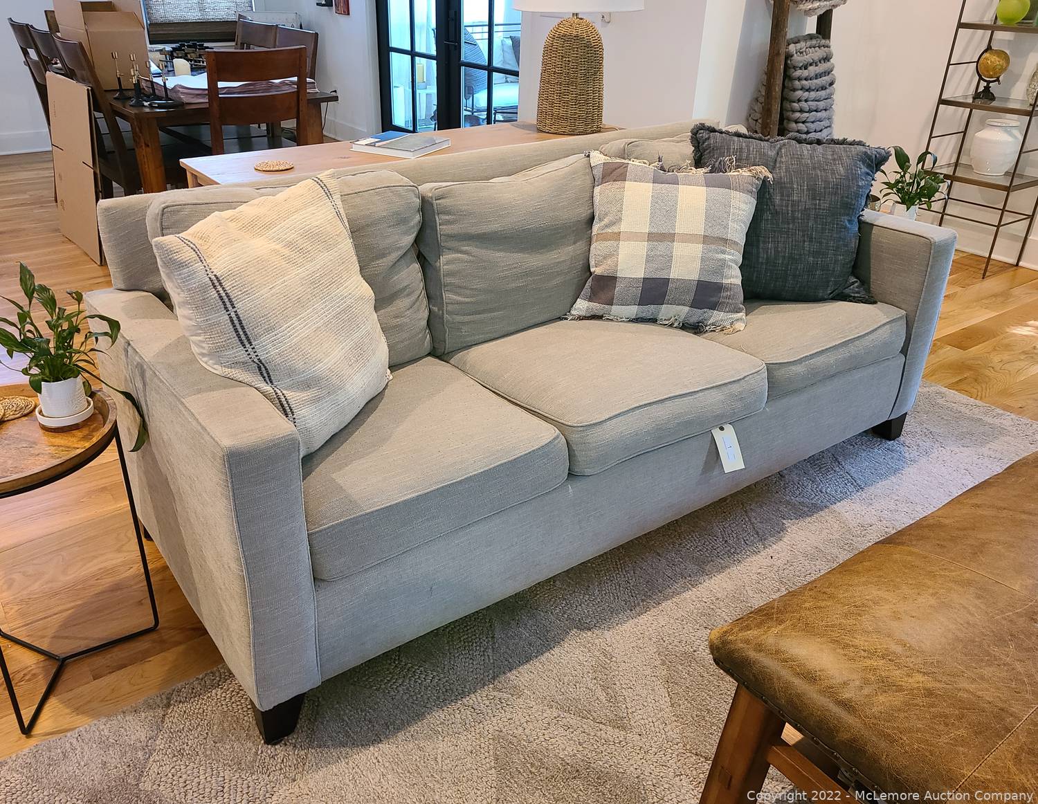 McLemore Auction Company Auction Assortment of Furniture, Rugs and