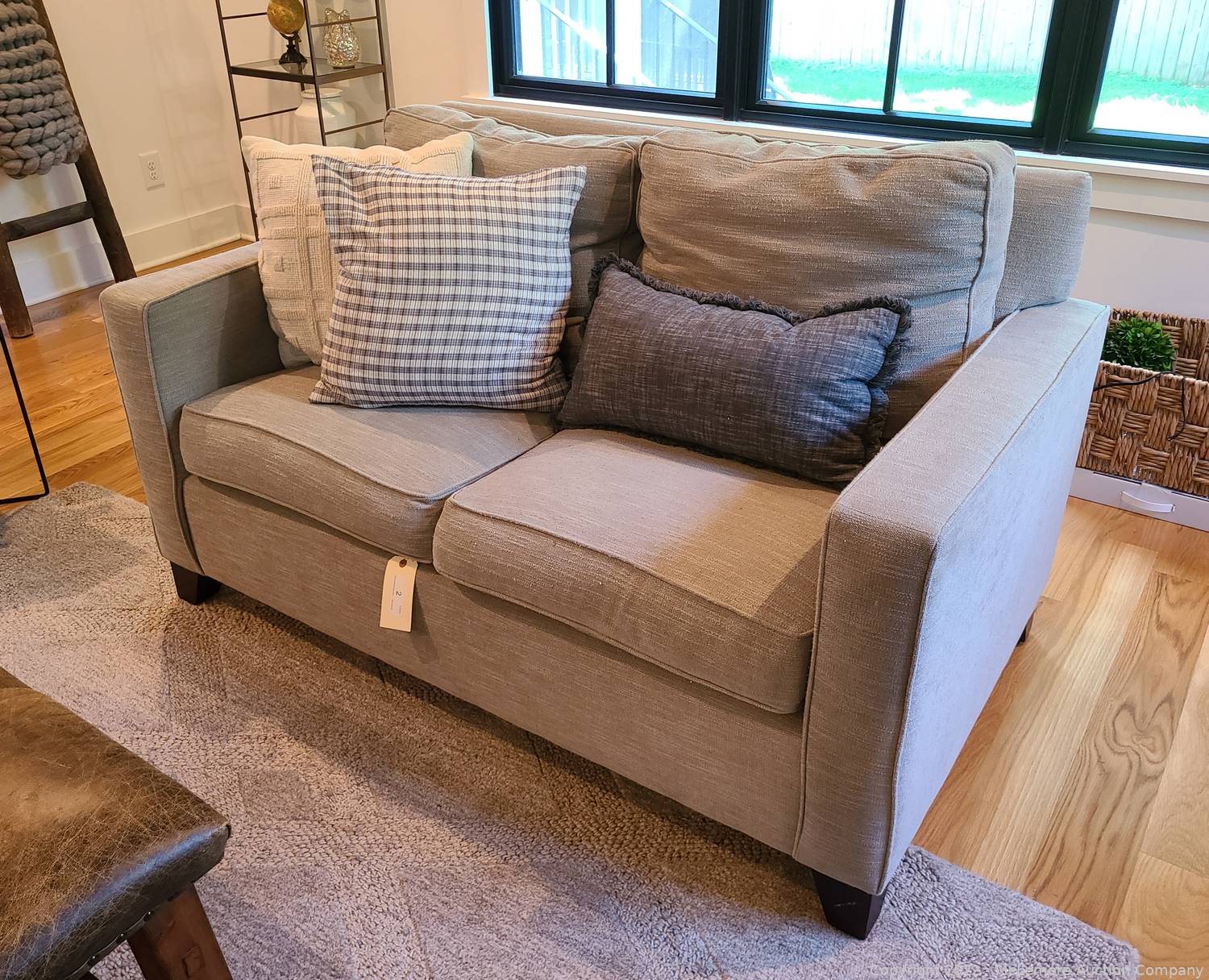 McLemore Auction Company Auction Assortment of Furniture, Rugs and