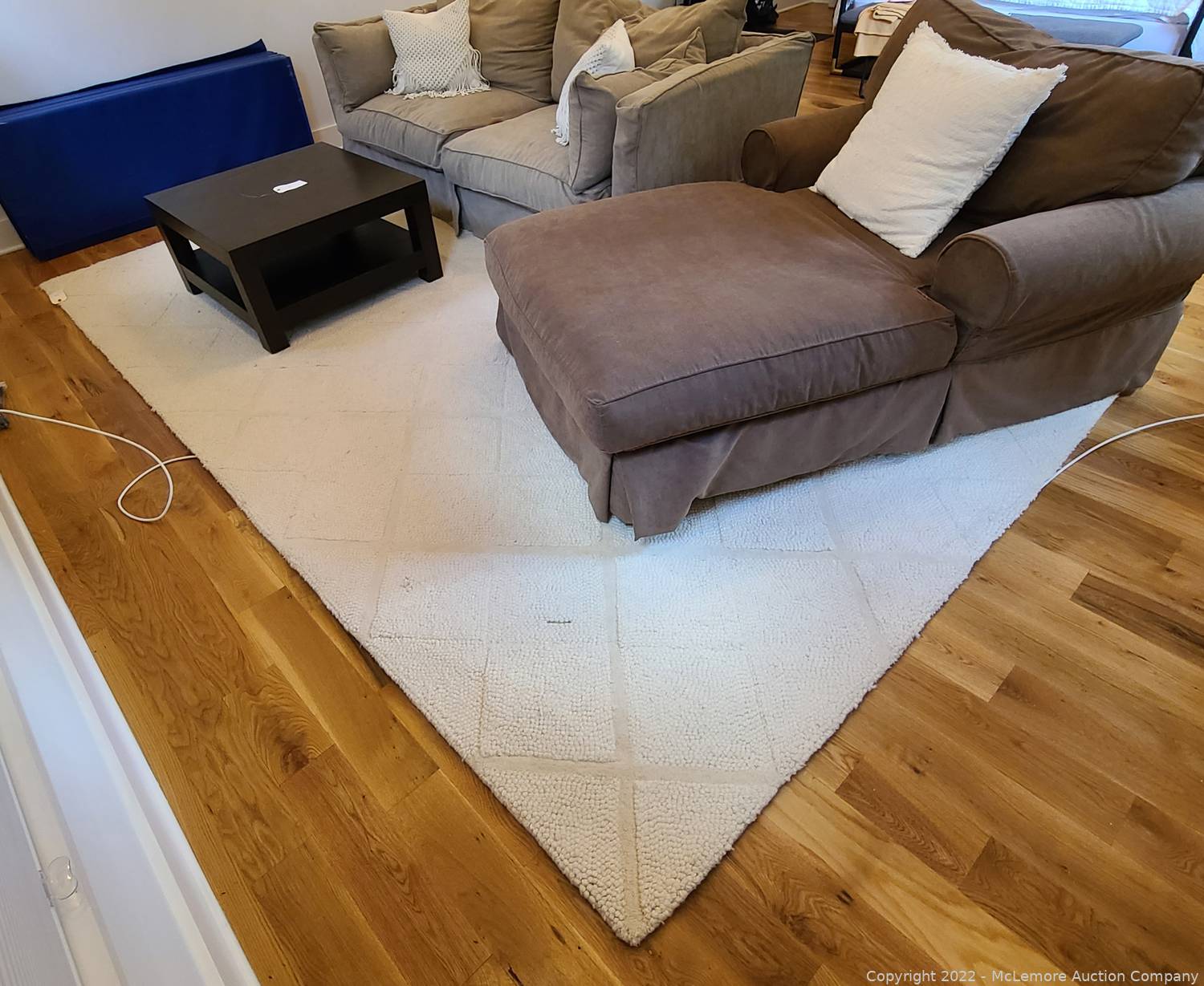 McLemore Auction Company Auction Assortment of Furniture, Rugs and