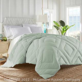 NEW - Tommy Bahama Waterwashed Down Alternative Comforter – Green - Size: Full/Queen (New)