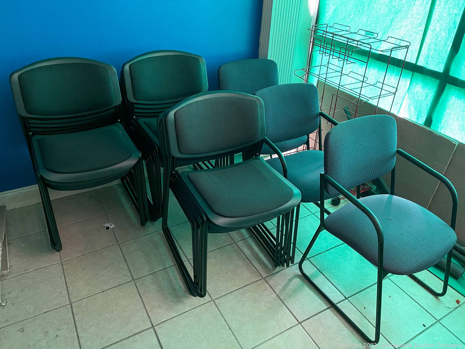 McLemore Auction Company Auction John Deere X730 Lawn Tractors, Lawn