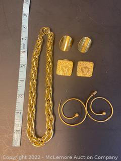 Chunky Rope Chain Necklace & 3 Pairs of Earrings.