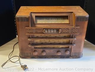 Vintage 1941 Motorola Aero-Vane Radio Model 61T23 (Not Working)