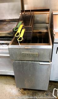 American Range Commercial Gas Double Deep Fryer with Baskets