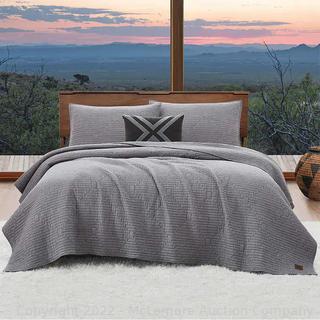 NEW - FRYE 4-piece Quilt Set - Ray Chambray Size: King **SEE LINK** (New)