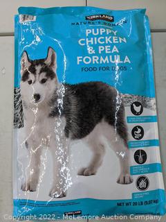 Kirkland Signature Nature's Domain Puppy Formula Chicken & Pea Dog Food 20 lb. (New)