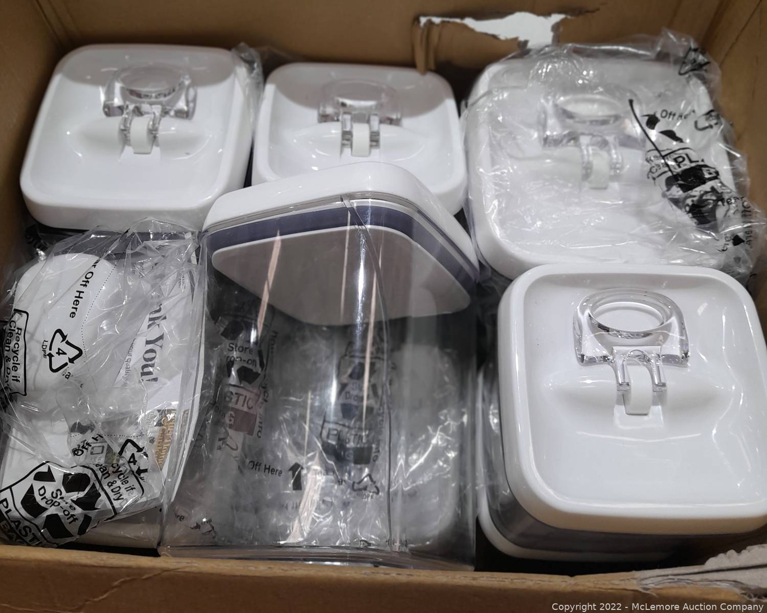 McLemore Auction Company Auction Vacuums, Massagers, Seating