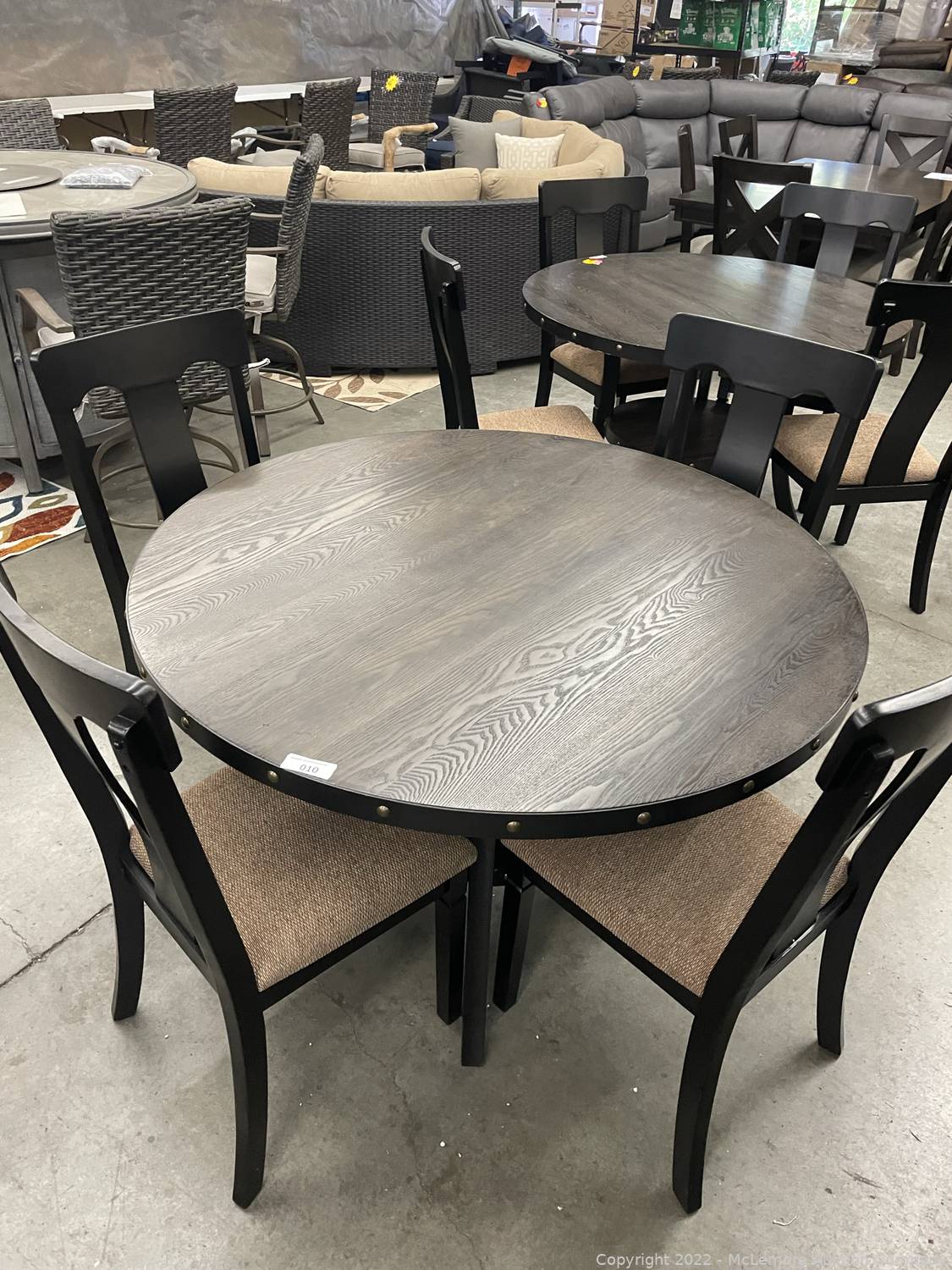 McLemore Auction Company Auction Outdoor Patio Furniture, Chaise