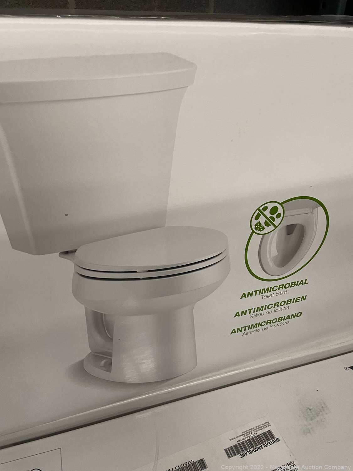 McLemore Auction Company Auction Kamada Joe II Grill, Bar Stools