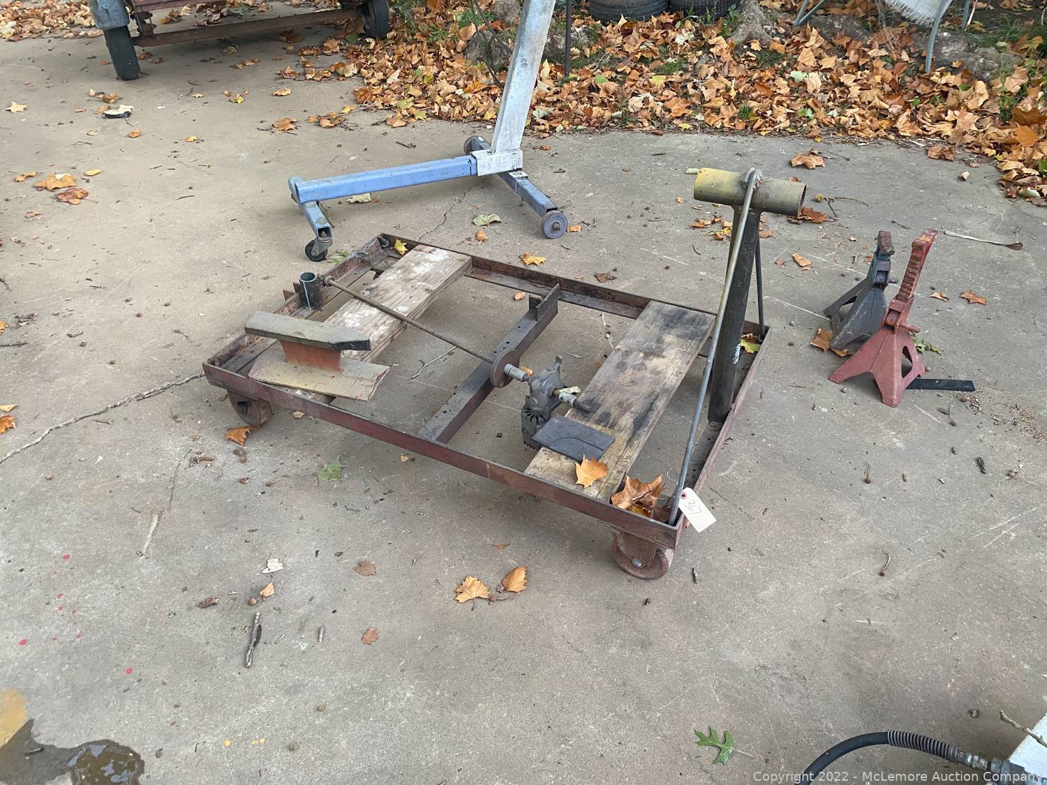 McLemore Auction Company Auction Vintage Kitchen Appliances, Vintage