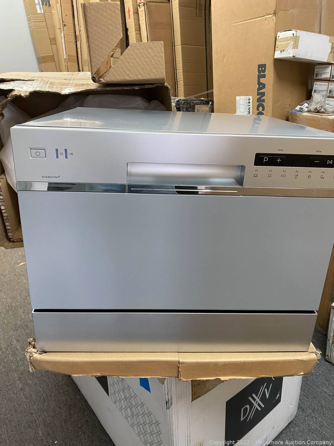 McLemore Auction Company Auction Professional Appliances, Plumbing