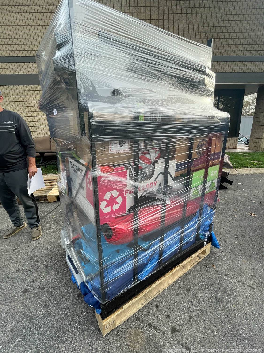 McLemore Auction Company Auction New in Box and Open Box Patio