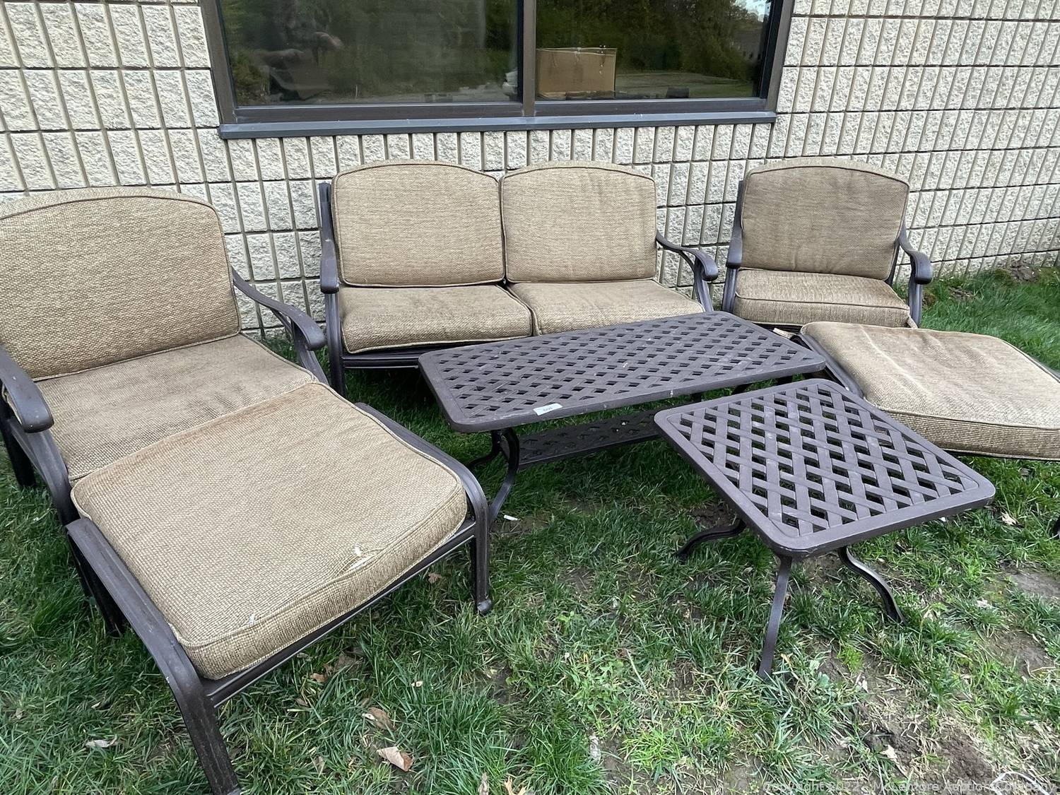 McLemore Auction Company Auction New in Box and Open Box Patio