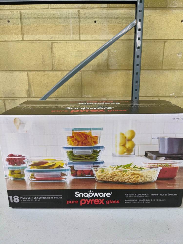 McLemore Auction Company Auction Snapware, Pyrex, OXO Softworks