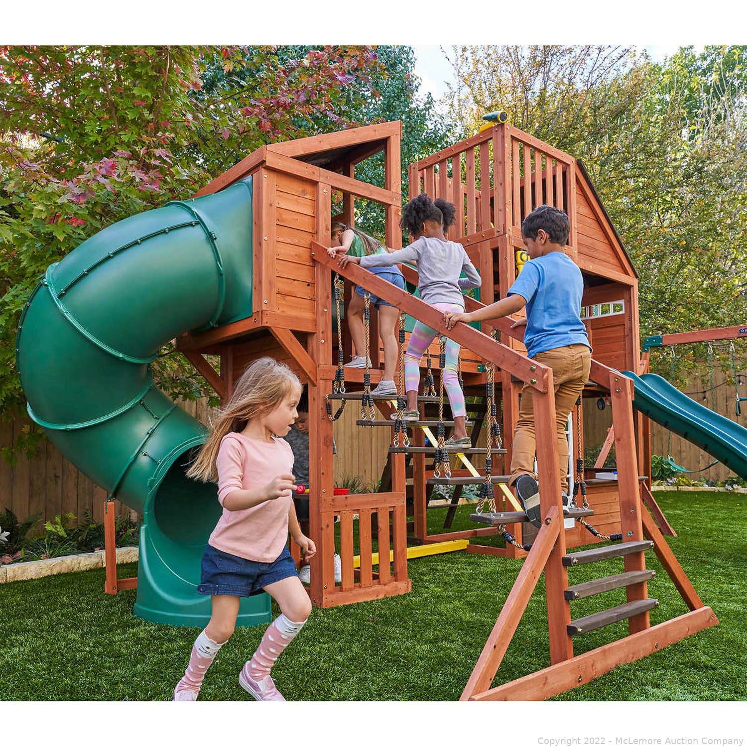 McLemore Auction Company Auction Ultimate KidKraft Playground   W0001 2 