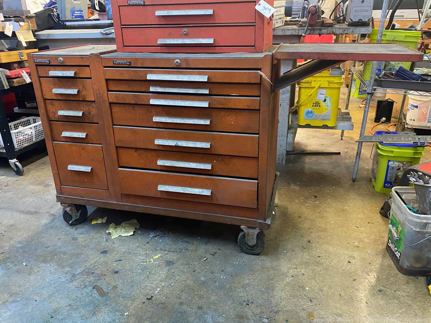 McLemore Auction Company Auction MAC, Champion, Kennedy & Waterloo