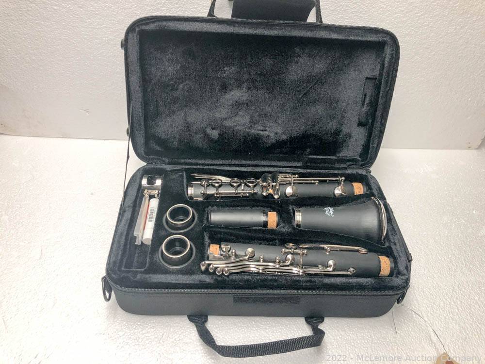 McLemore Auction Company Auction Guitars, Musical Instruments