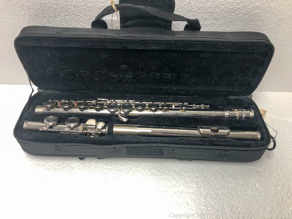 McLemore Auction Company Auction Guitars, Musical Instruments