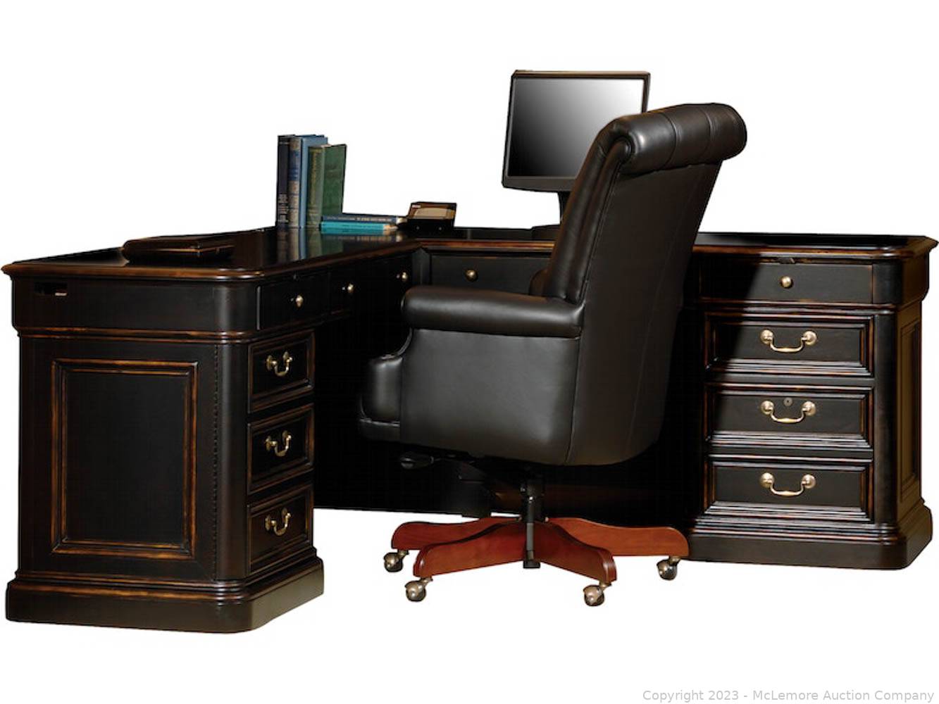 McLemore Auction Company Auction Luxury Executive Desk by Hekman