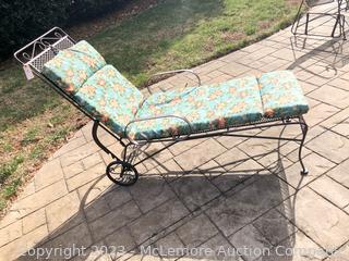 Metal Rolling Lounge Chair with Cushions