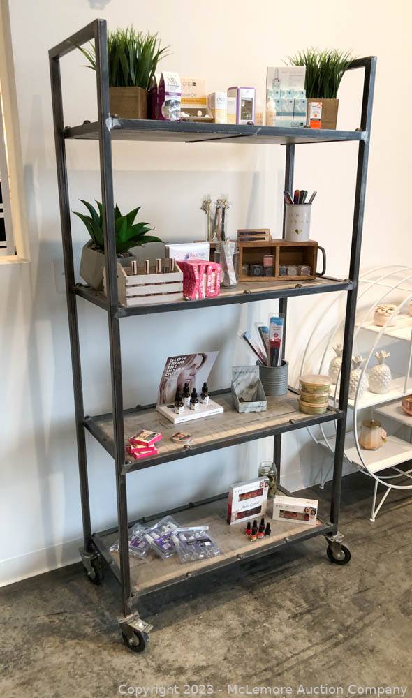 McLemore Auction Company Auction Salon Furniture, Pedicure Chairs