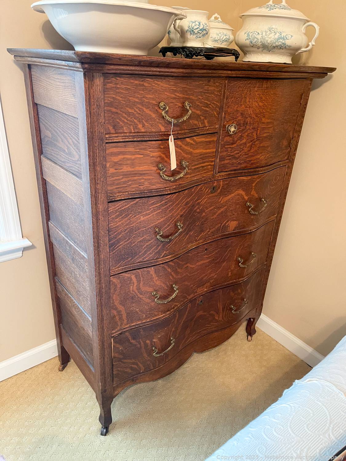 McLemore Auction Company Auction Furniture, Art, Electronics, Home Decor and More from a Home