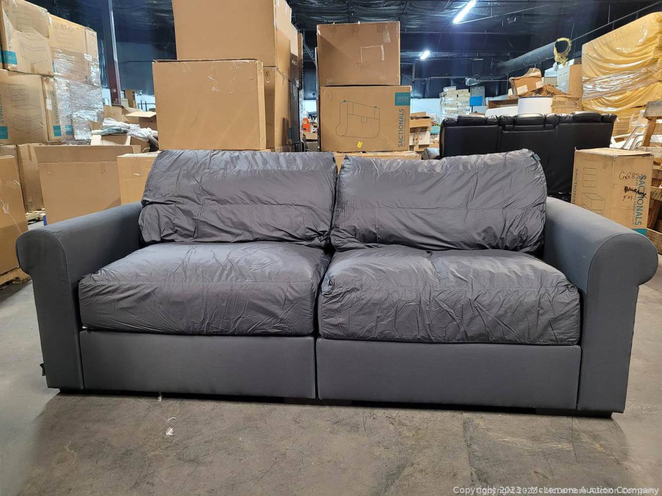 McLemore Auction Company Auction Modern Modular High End Sofas