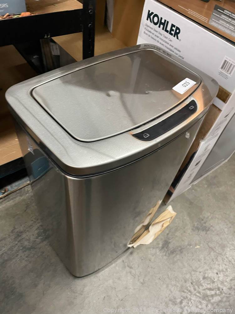 McLemore Auction Company Auction Brand New Items from the Wholesale