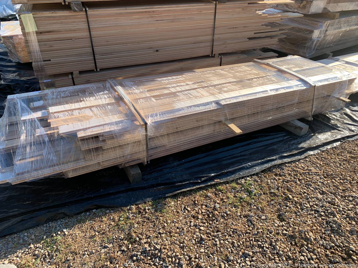 McLemore Auction Company Auction Lumber, Live Edge Slabs, Barnwood