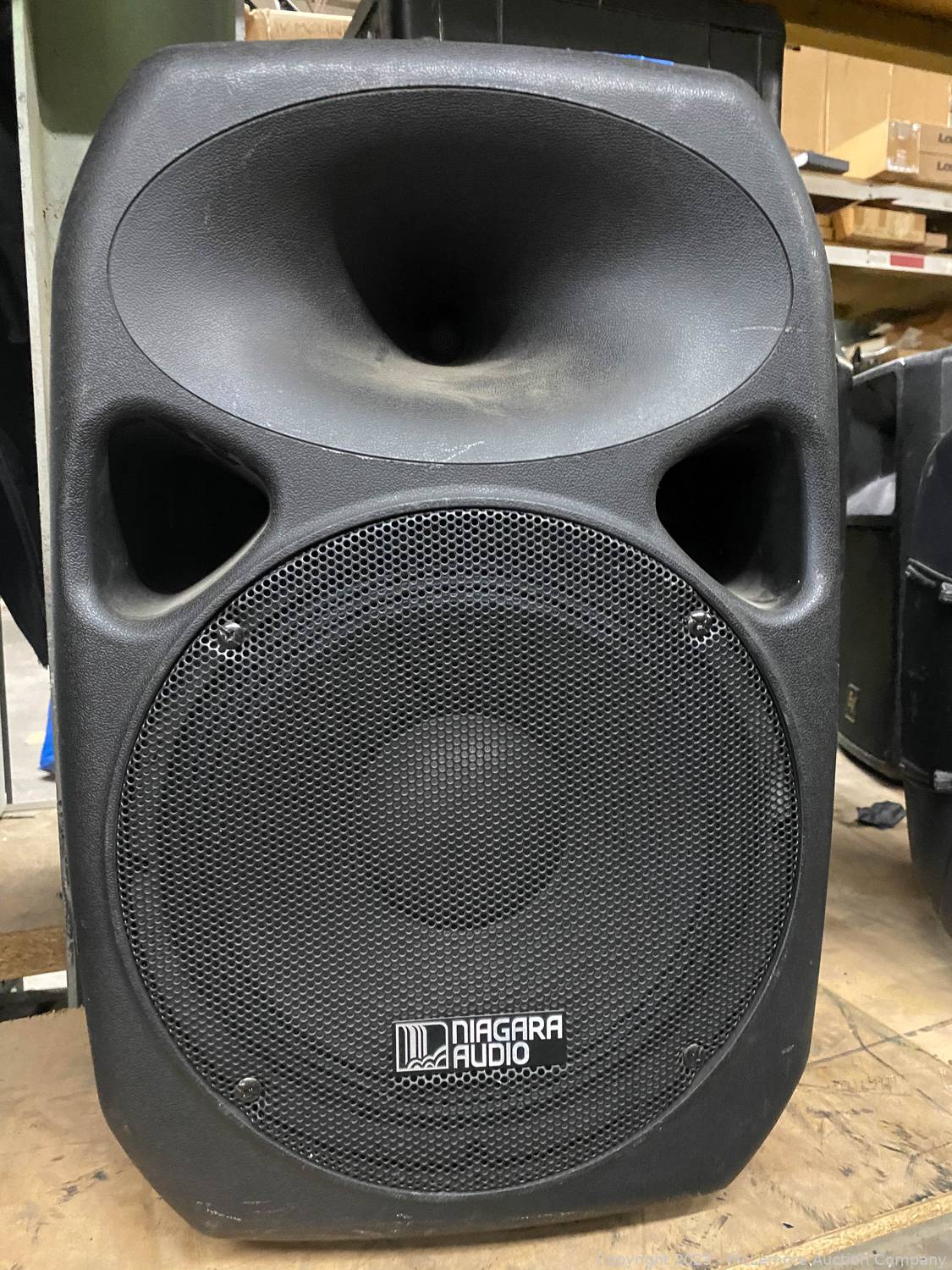 McLemore Auction Company Auction Forklift, Scaffolding, Professional