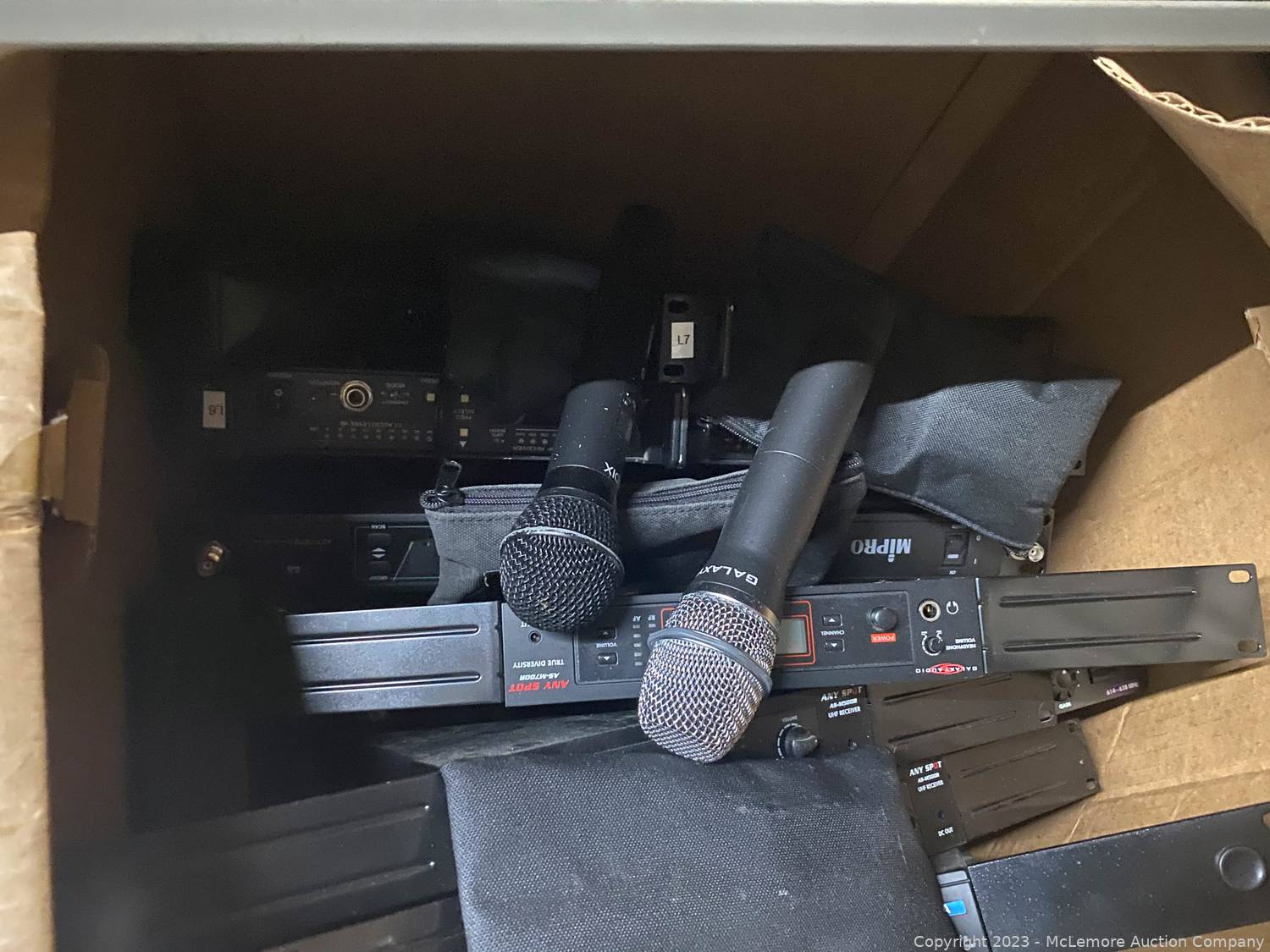 McLemore Auction Company Auction Forklift, Scaffolding, Professional Audio Equipment, Cases