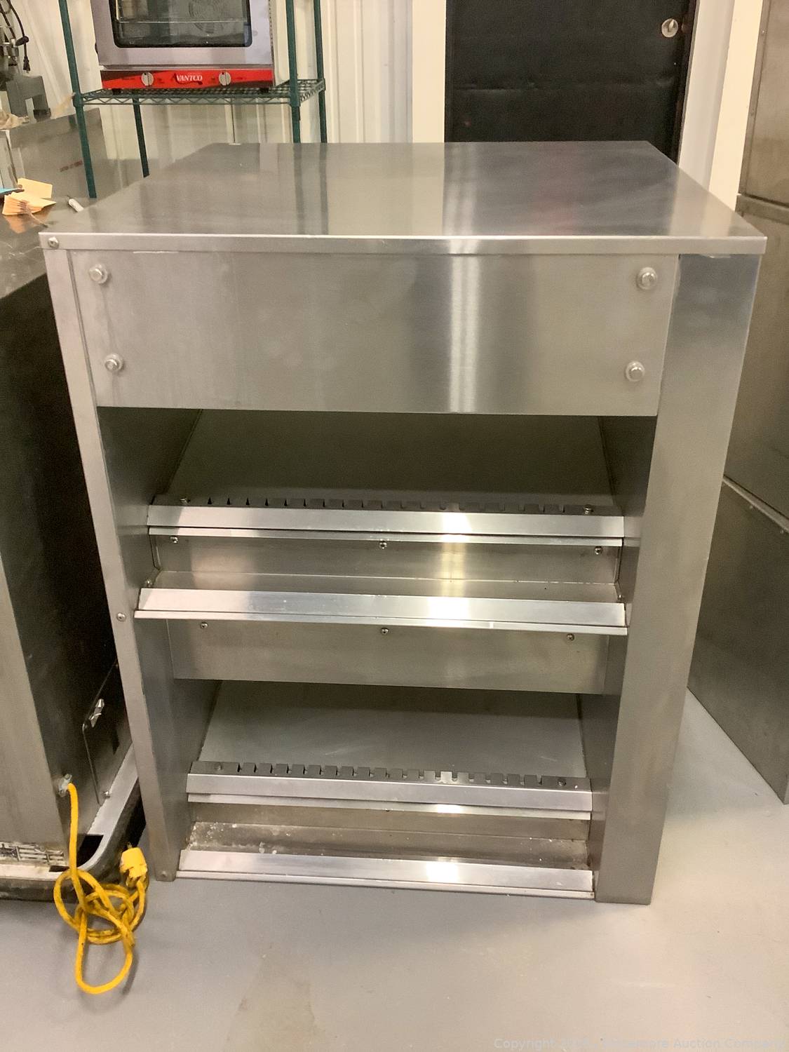 McLemore Auction Company Auction Inventory Reduction at Mac's