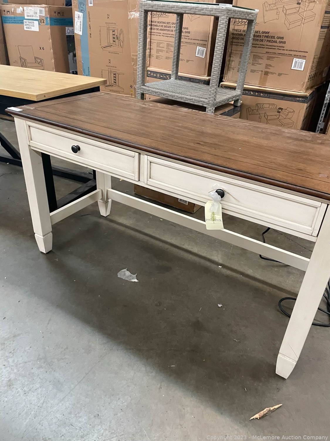 McLemore Auction Company Auction Brand New Items from the Wholesale
