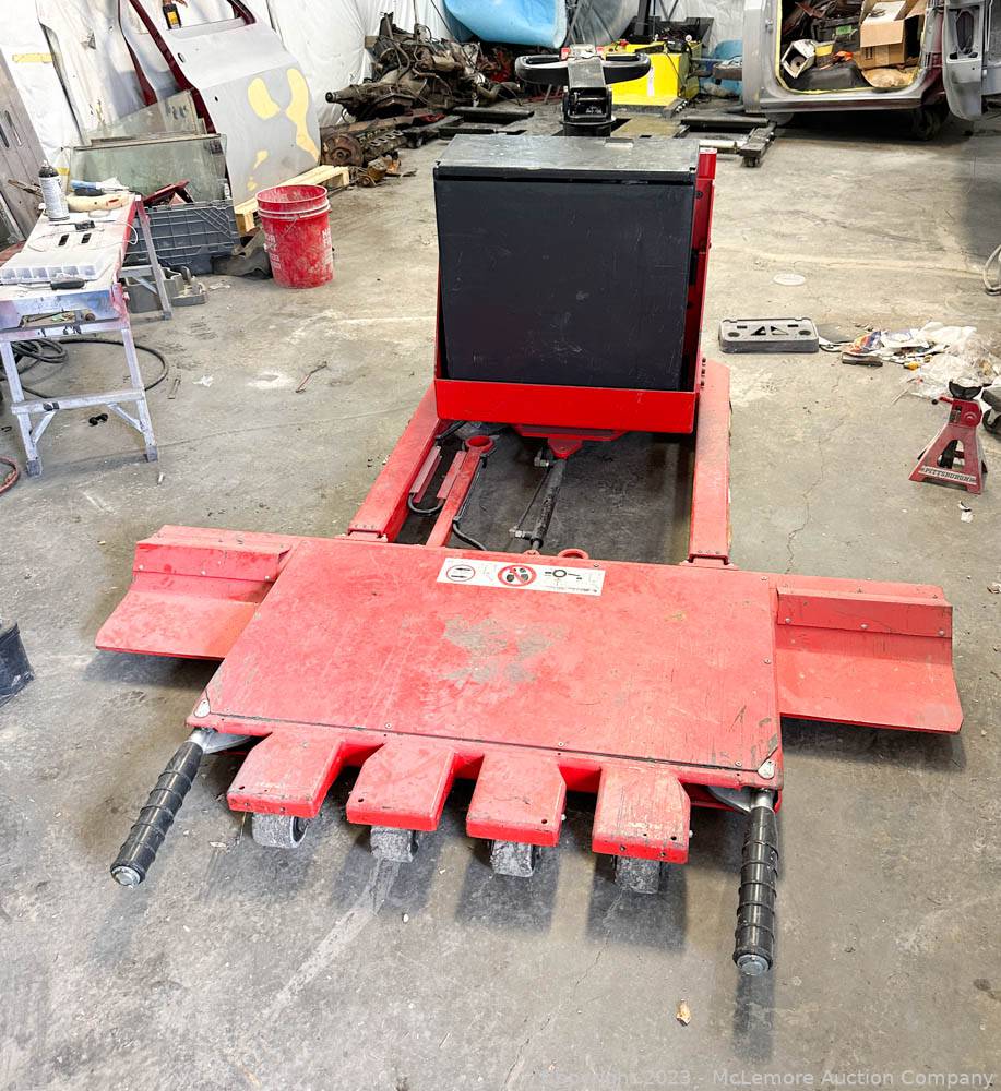 McLemore Auction Company Auction Trucks, Vehicles, Gooseneck Dump