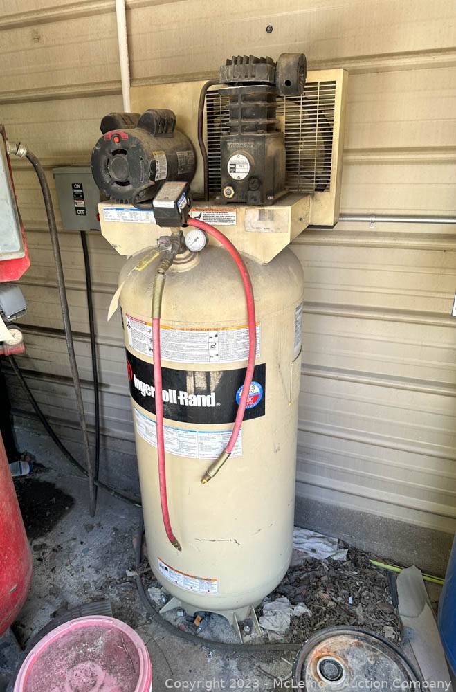 McLemore Auction Company Auction Trucks, Vehicles, Gooseneck Dump