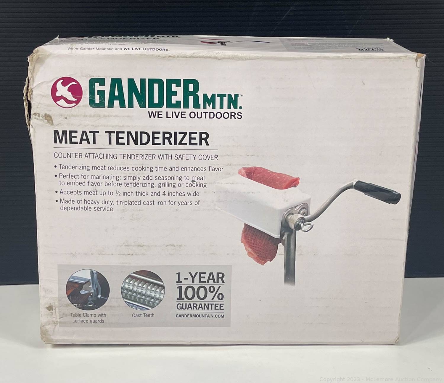 McLemore Auction Company Auction 2007 Jeep Commander, Gold & Silver