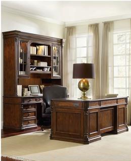 Hooker Furniture 72 Inch Wide Rubberwood Executive Desk from the Leesburg Collection MSRP $3000  Appears new open box 