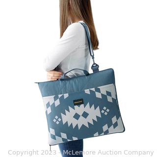 NEW - Pendleton Packable Blanket Size: 60" x 72" - Blanket easily folds into tote with zipper closure (New)