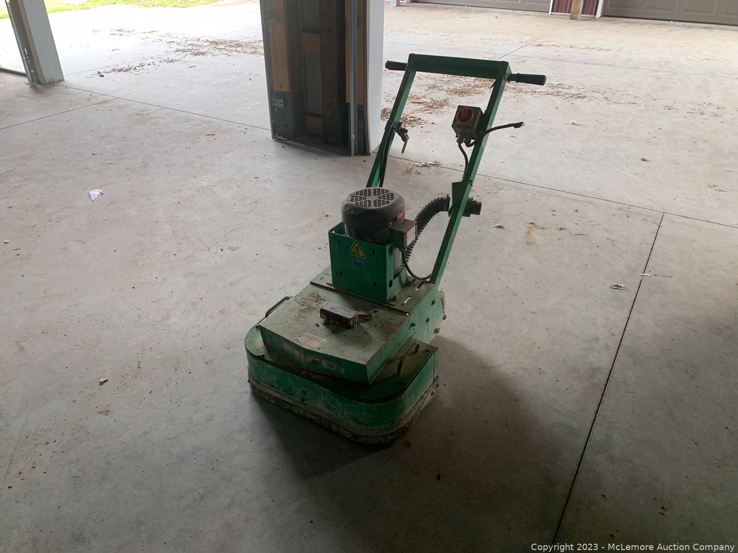 McLemore Auction Company Auction Surplus Restaurant Equipment, Bar